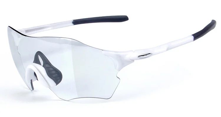 Photochromic Bicycle Glasses Cycling Sun Glasses Ultralight 20g Road Bike MTB Eyewear Outdoor Sports UV400 Riding Goggles