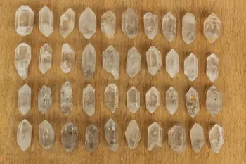 

35 NATURAL CLEAR QUARTZ CRYSTAL POINT ROUGH GEM