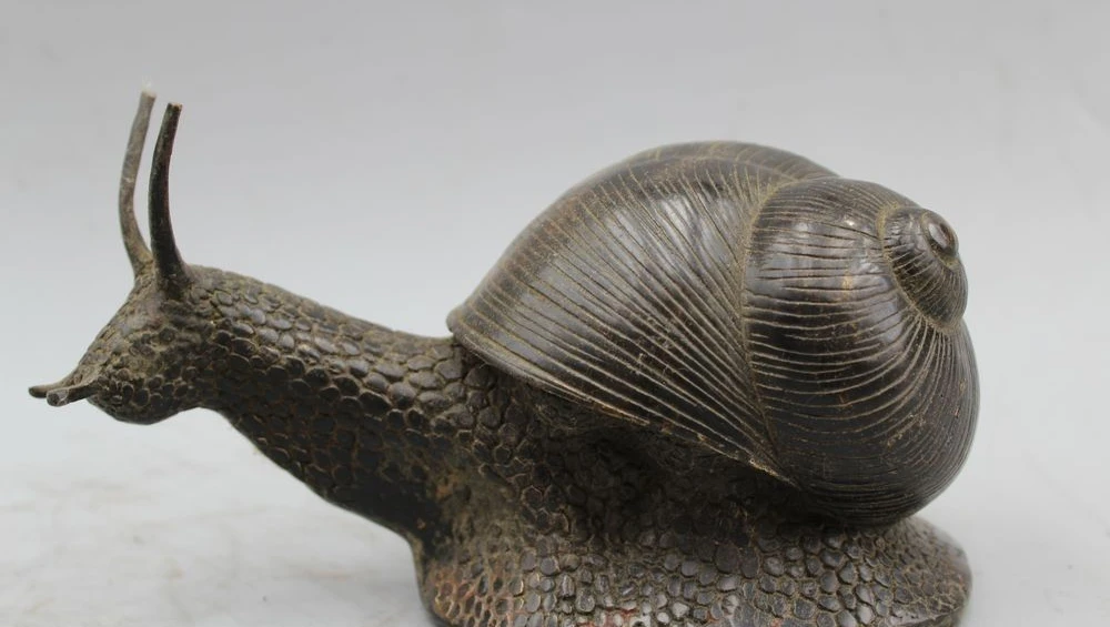

Folk Chinese Pure Bronze FengShui Wealth Snail Shell Turbo Helix Statue Figurine
