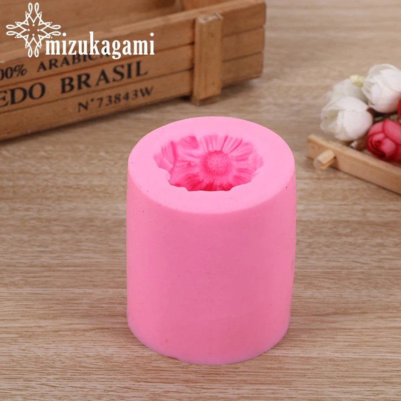 

UV Resin Jewelry Liquid Silicone 3D Stereo Chrysanthemum Shape Mold Resin Charms Molds For DIY Decorate Making Jewelry