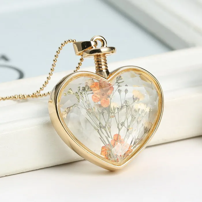 Top 9 Stylish Locket Pendants for Women and Men