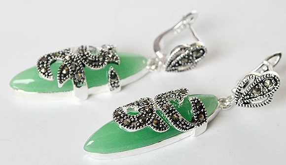 

VINTAGE 925 SILVER NATURAL GREEN MARCASITE EARRINGS 1.5