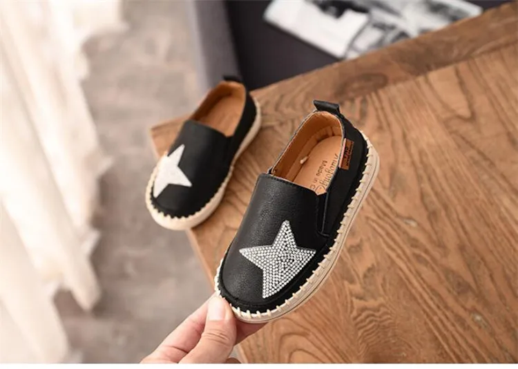Sapatos para Meninas das Crianças de Outono Novos Strass Sapatos Pentagrama Lantejoulas Princesa Menina Preguiçoso Tênis Único 2020 10 Mamãe e Bebê