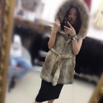 Kaufen (TopFurMall) Dame-Fashion Genuine Wholeskin Kaninchenfell Weste WaschbÀr Pelz Hoody Frauen Echtpelz Gilet Schlanke Taille LF4128