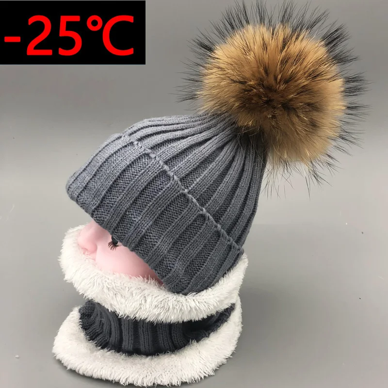 

2019 kids winter hats Fahion Skullies Knitted hat kid's beanies boy girls Real Raccoon fur pompom hats set children hats scarf