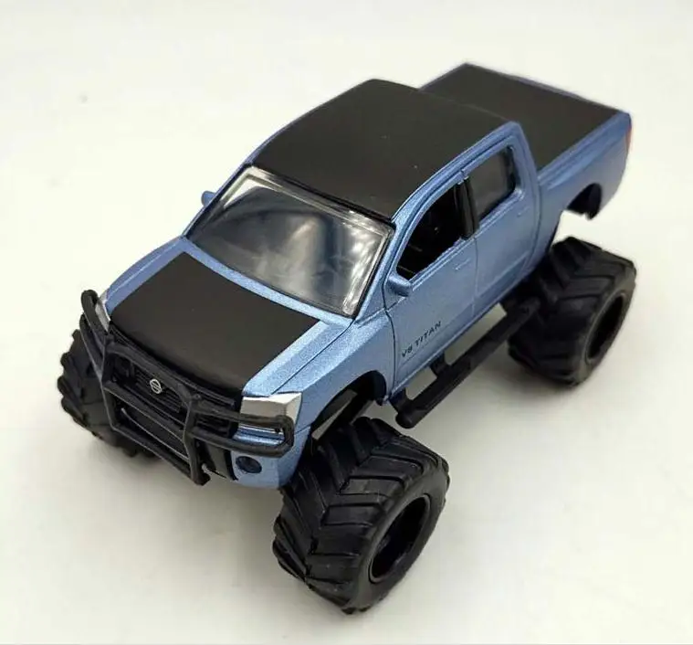 JADA 1:64 Масштаб литья металла модель автомобиля высокая имитация NISSAN pickup 2006