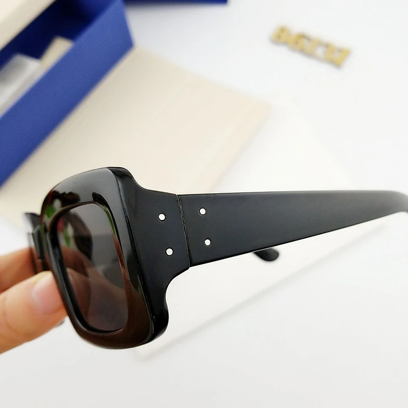 Square Sunglasses (24)