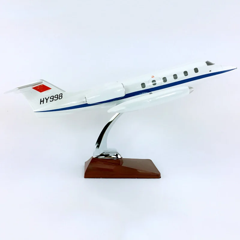 

40CM Airplane Model Toys Bombardier Airline Model 1/50 Scale Diecast Plastic Alloy Plane with Base F Display Collection Toys