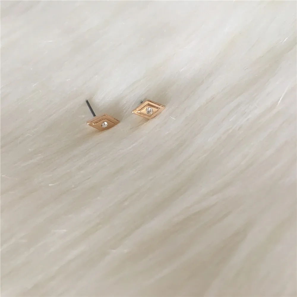 

CHIC EARRINGS GOLD COLOR PLATING SMALL QUADRANGLE STUD EARRING FOR WOMEN GIRL