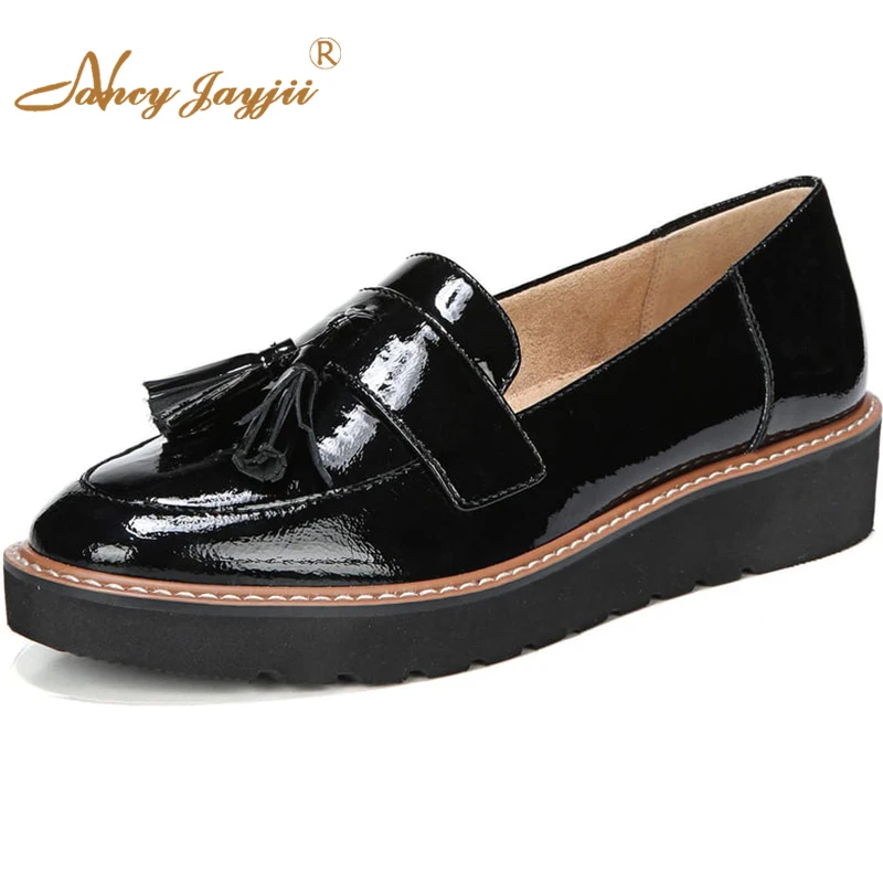 low heel platform pump