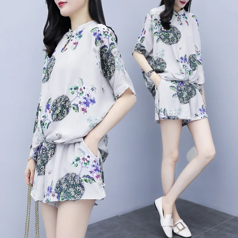 

Set ladies 2019 new women's summer large size printing chiffon short-sleeved shirt popular shorts casual two-piece