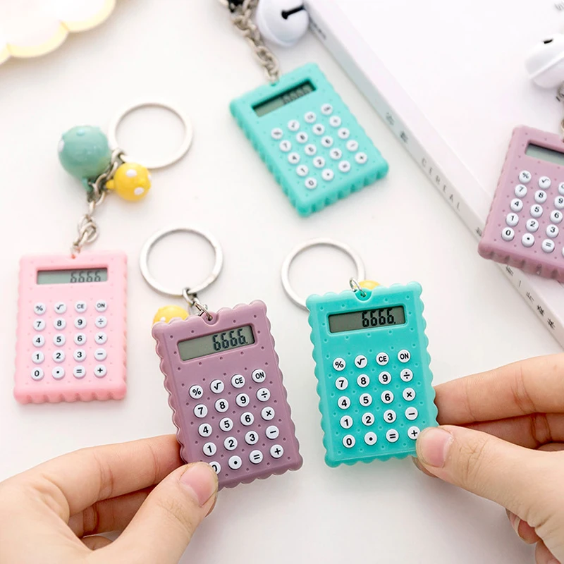 Llavero con forma de galletas de dibujos animados para chica, Mini calculadora de bolsillo portátil con llavero con cascabel colgante