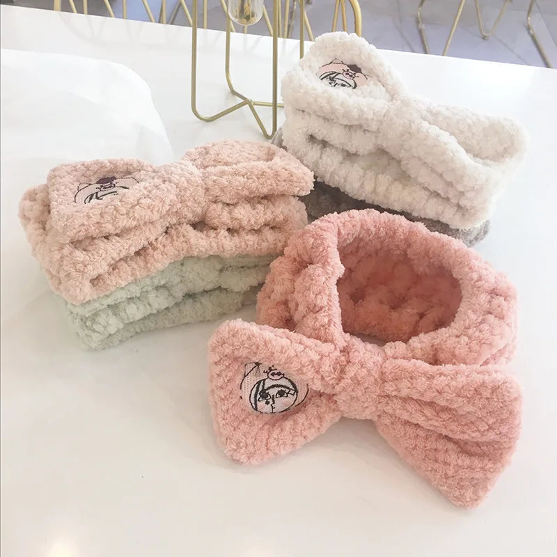

Korean version of girls wash hair band pineapple pattern wide bow personalized embroidery wash makeup cute hair band D4-03