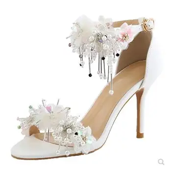 

Bridal Shoes Women Sandals Fashion White Wedding Pumps Sweet Sequins Flower Lace Crystal Pointed Toe High-heeled Wedding Shoes