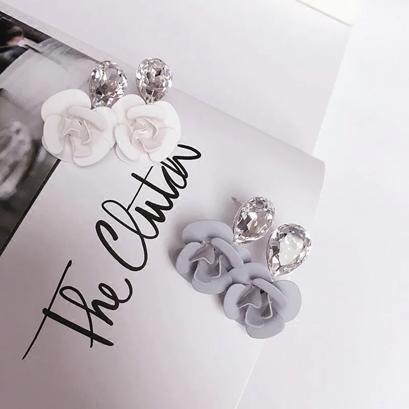 

Temperamental Flower Stud Earrings Three-dimensional Rhinestone Wholesale Fashion Women Ear Jewelry 5C2003