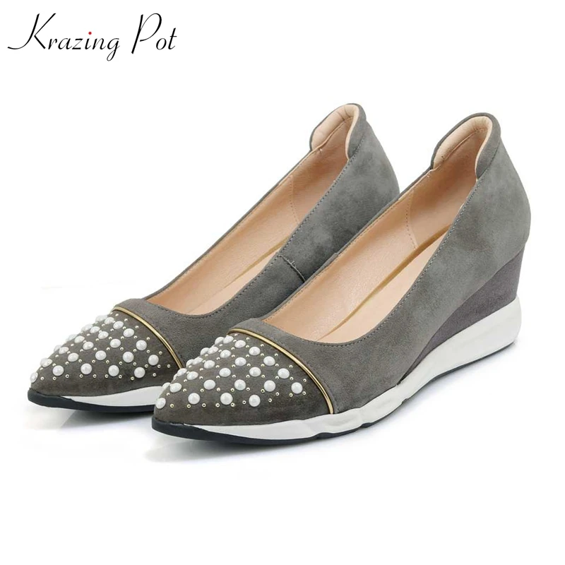 

Krazing Pot sheep suede flat platform wedges pointed toe leisure mixed color pearl-studded metal decoration vulcanized shoes L27