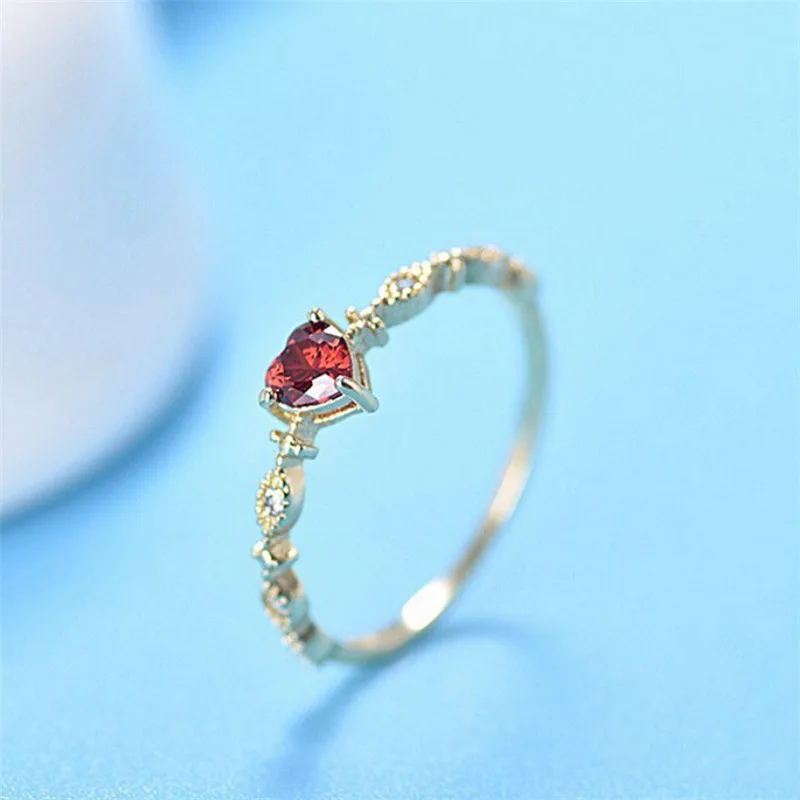 Кольцо с сапфиром s1ky4900. Кольцо с камнем сердечком. Кольцо с камнем сердце. Красивые кольца. Кольцо 1ct муассанит солитер с бриллиантами.