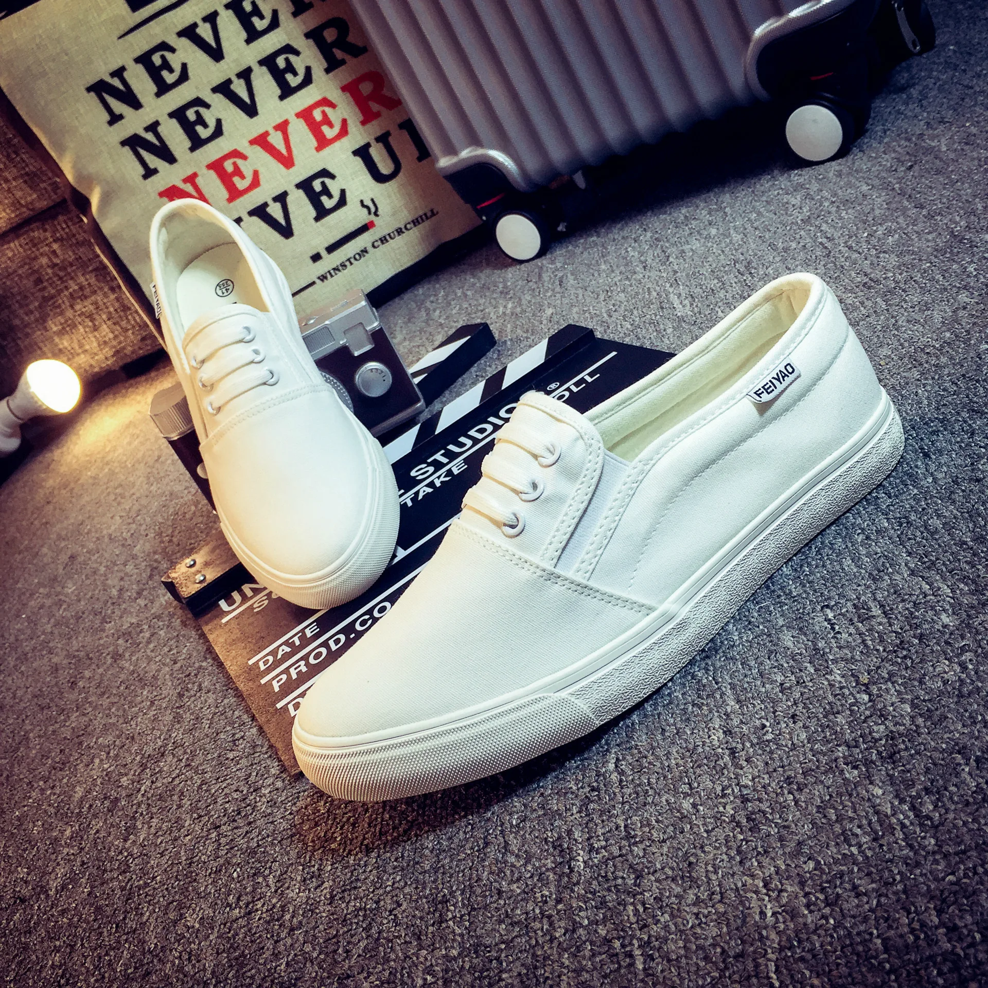 

Fashion Sneakers 2019 Men White Canvas Shoes Spring Autumn Casual Men Shoes Lace-up Breathable Trainers Men Chaussure Homme
