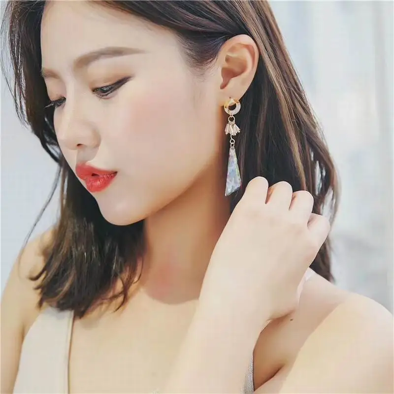 MENGJIQIAO-2018-New-Elegant-Colorful-Triangle-Acrylic-Long-Earrings-For-Women-Small-Circle-Crystal-Tassel-Boucle (7)