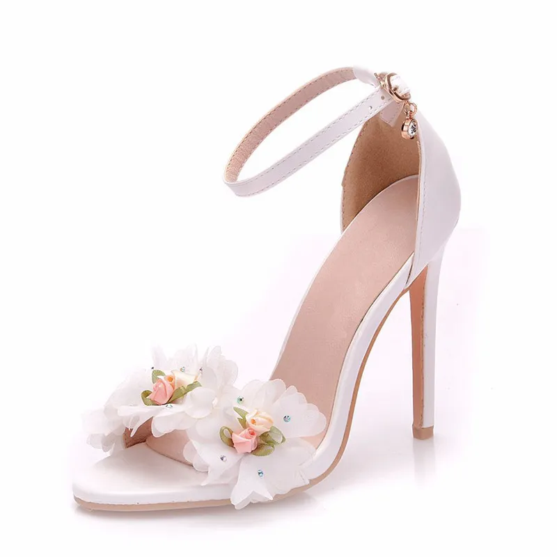 

Newest Bride Elegant White Flowers Decration Sandals Pumps Woman Thin Heels Party Weeding Open Toe Sandals Shoes XY-B0114