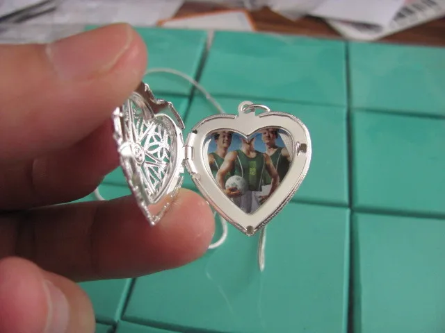 HTB1GKBLFY1YBuNjSszeq6yblFXax