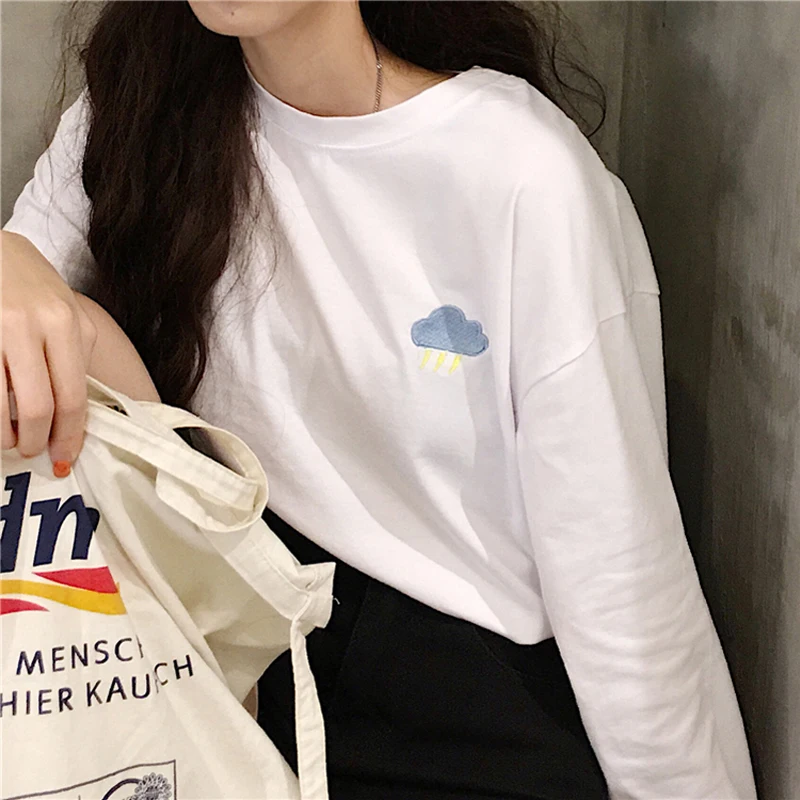 

Autumn women round neck top exquisite lightning cloud moon sun embroidery loose Harajuku long sleeve cotton t-shirt female