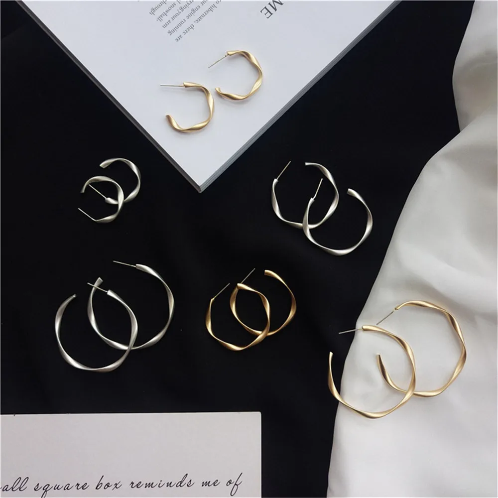 

Elegant Matte Gold Silver Open Twisted Hoop Earrings For Women Geometric Circle Hoops Minimalist Metal Small Earrings A354