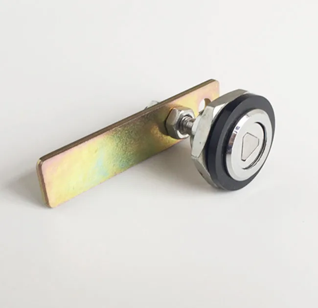 

Elevator Triangle lock