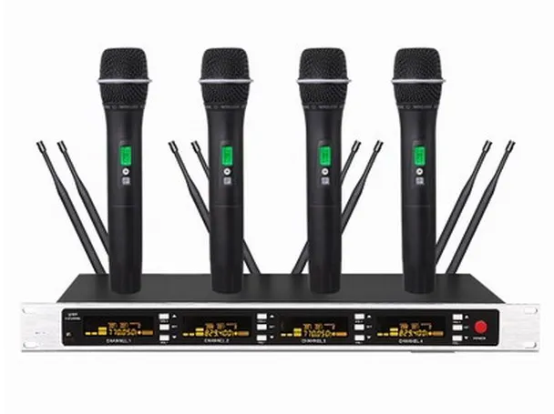 

Pro 4 Black Color Handheld 4x100Ch Ture Diversity Wireless Microphone Mic System use AA battery
