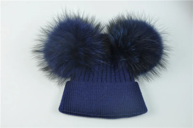 Bonnet double pompons