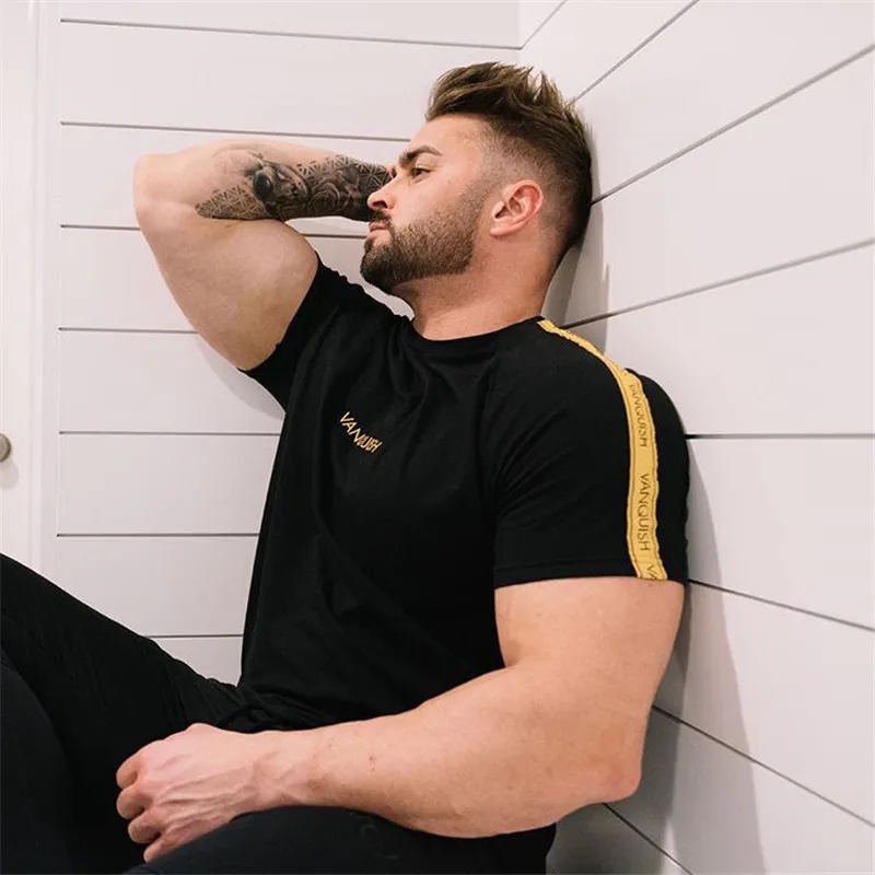 

2019 NEW Sport T Shirt Men Cotton O-Neck GYM Training T shirt Men Elastic Tight Running T shirt Sport Bodybuilding Fitness Shirt