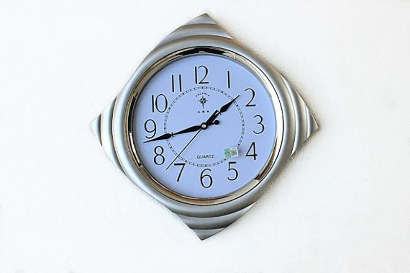  clock 3d living room clock luxury wall clock wallclock cavalier king charles spaniel metal wall decorations living room wall clock black vinyl record mirror clock sally face antique wall clock  ( (14)