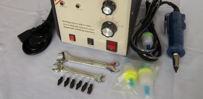 Узи zoncare q7. Машинка с ультразвуковым датчиком spike. Ультразвук автомобиля. Узи аппарат zoncare m5. Электронная система парковочный автопилот.