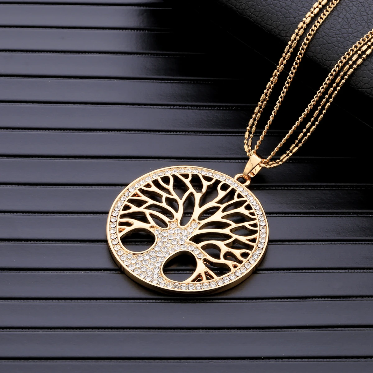 

Big Round Tree Of Life Pendant Necklace Gold Silver Long Chains Fashion Women Necklace Jewelry Accessories Collares Largos Moda