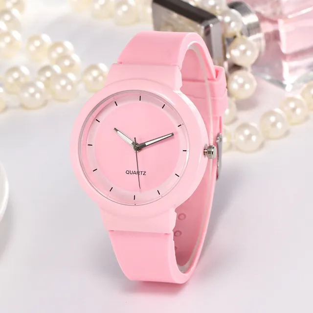 2018 Woman Fashion Casual Silicone Strap Analog Quartz Round Watch Ladies Fashio 2018 Woman Fashion Casual Silicone Strap Analog Quartz Round Watch Ladies Fashio