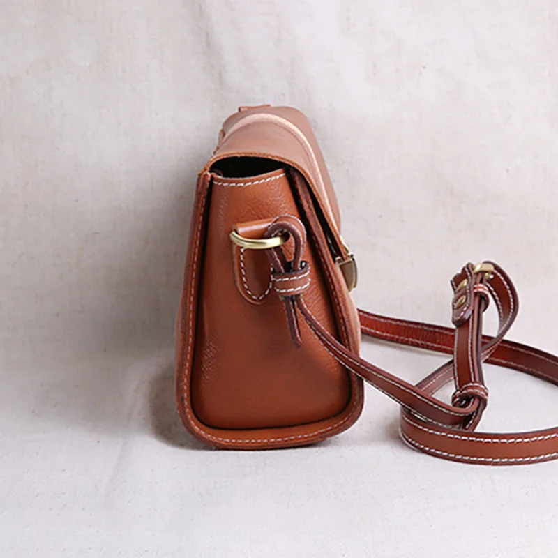 AETOO Handmade leather women's bags, small leather bags, one-shoulder slanted bags, cowhide simple small square bag