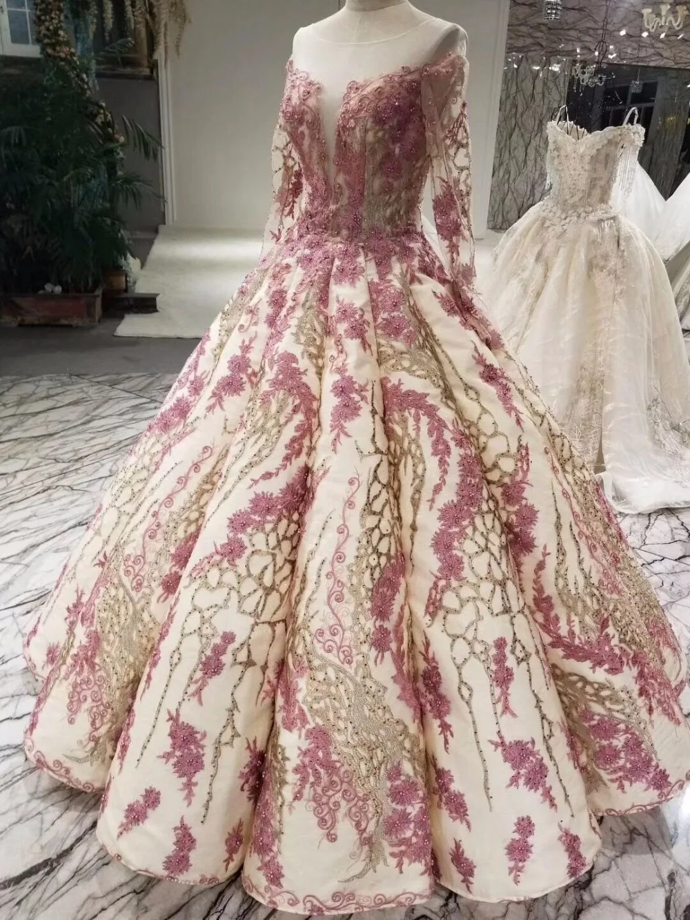 CloverBridal высокое качество обнаженная атласная розовая Золотая кружевная vestido 15 anos vestido quinceanera длинные платья бальное платье с длинными рукавами