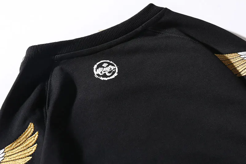 Sleeve Embroidery Crane Pullover Hoodies 8