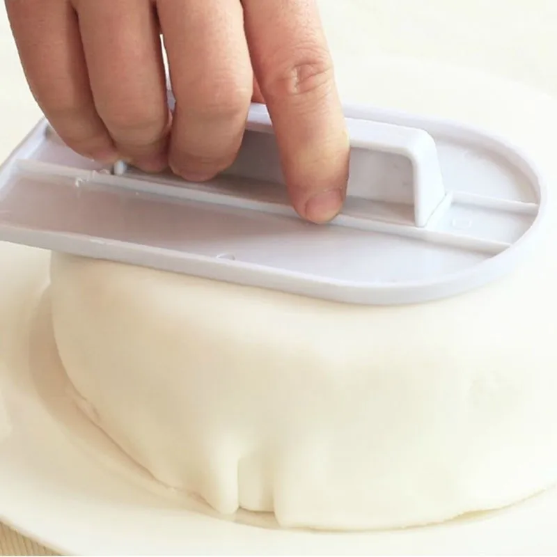 1pc Cake Smoother Tool Home DIY Cake Decorating Utensil Cupcake Pastry