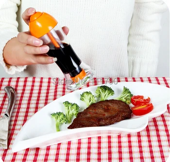 

Wholesale BBQ Cruet Controllable Barbecue Spice Pot Press Type Condiment Jar Household Kitchen Sauce Bottle Free Shipping