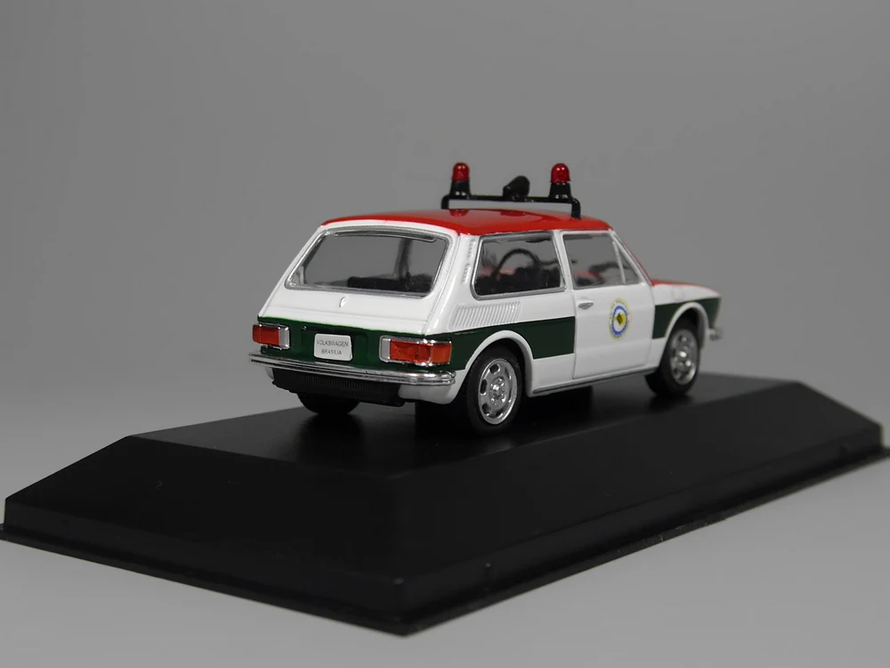 Авто ИНН-ixo 1:43 Volkswagen Brasilia Policia Militar Rodoviaria литая модель автомобиля