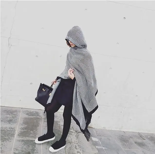 

2019 Autumn and Winter New Type Woman Knitted Cap, tasseled Cloak, Super Large Hundred Rings and Thickened Scarf Shawl 68062
