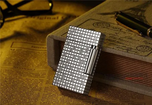 

S.T Memorial D upont lighter Bright Sound! New In Box Serial number T928