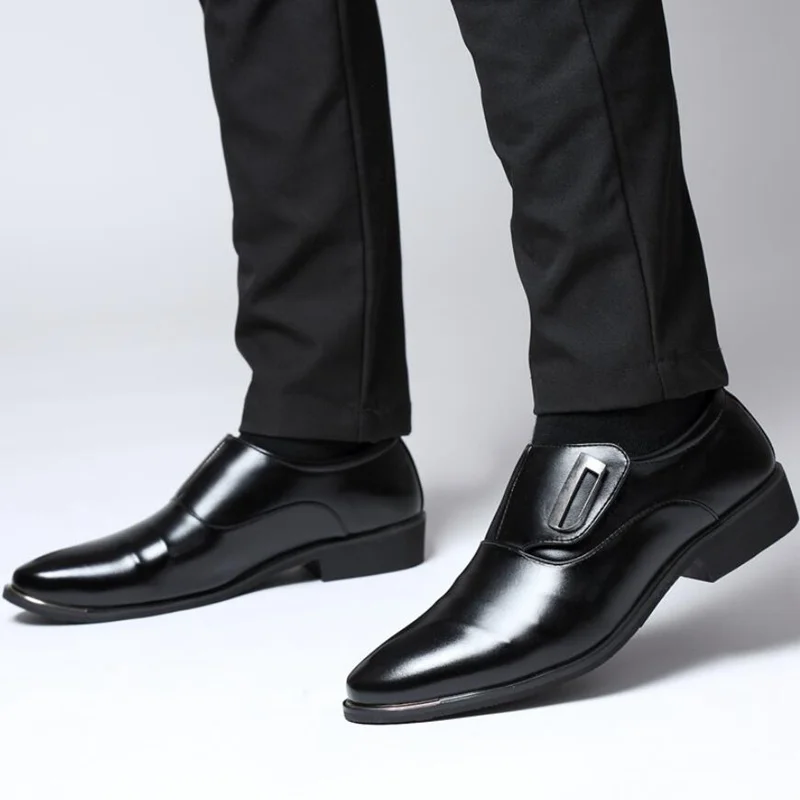 Мужская повседневная обувь из искусственной кожи, оксфорды, Лакированная обувь на плоской подошве, острый носок, Классическая официальная обувь, мужская обувь черного и коричневого цвета, Hombre размера плюс 38-47