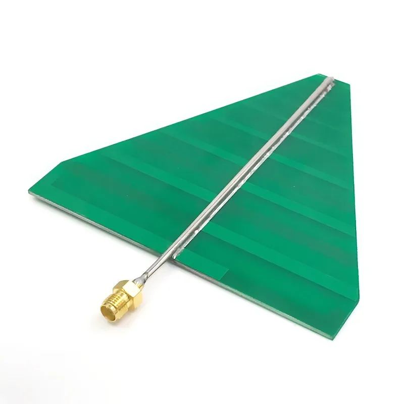 

UWB ultra-wideband gain (6--7dB) 50W logarithmic period antenna 10 × 10cm