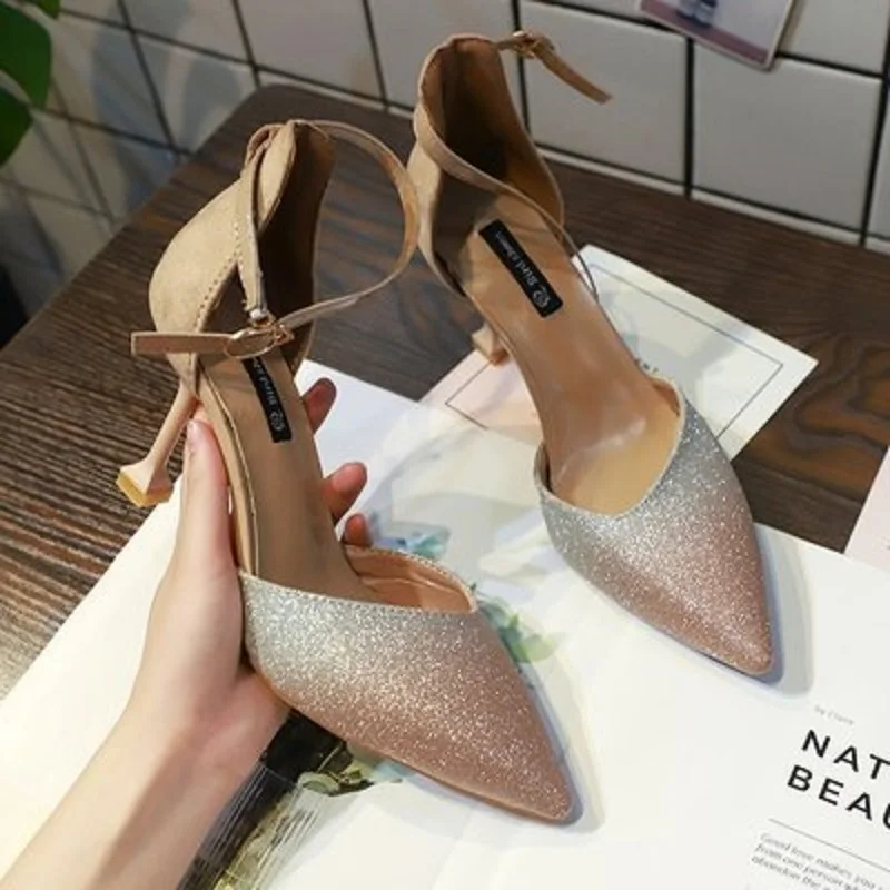 Dames Une Chaussures Et Talons Brillant Avec Hauts De Nouveau Automne Lycée Femmes Boucle Gradient Pointu 2019 À Visage noir Beige Printemps ZqOwzz