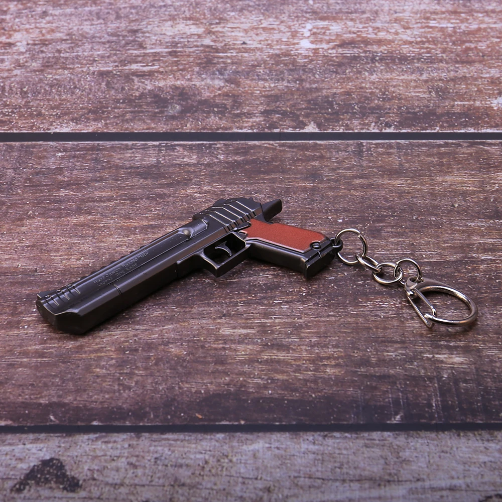 2019 Hot Game Weapon anime Keychains Men Mini Revolver Model Car Key Chain Key Ring for Men Super Cool Gifts porte clef brelok 2019 Hot Game Weapon anime Keychains Men Mini Revolver Model Car Key Chain Key Ring for Men Super Cool Gifts porte clef brelok