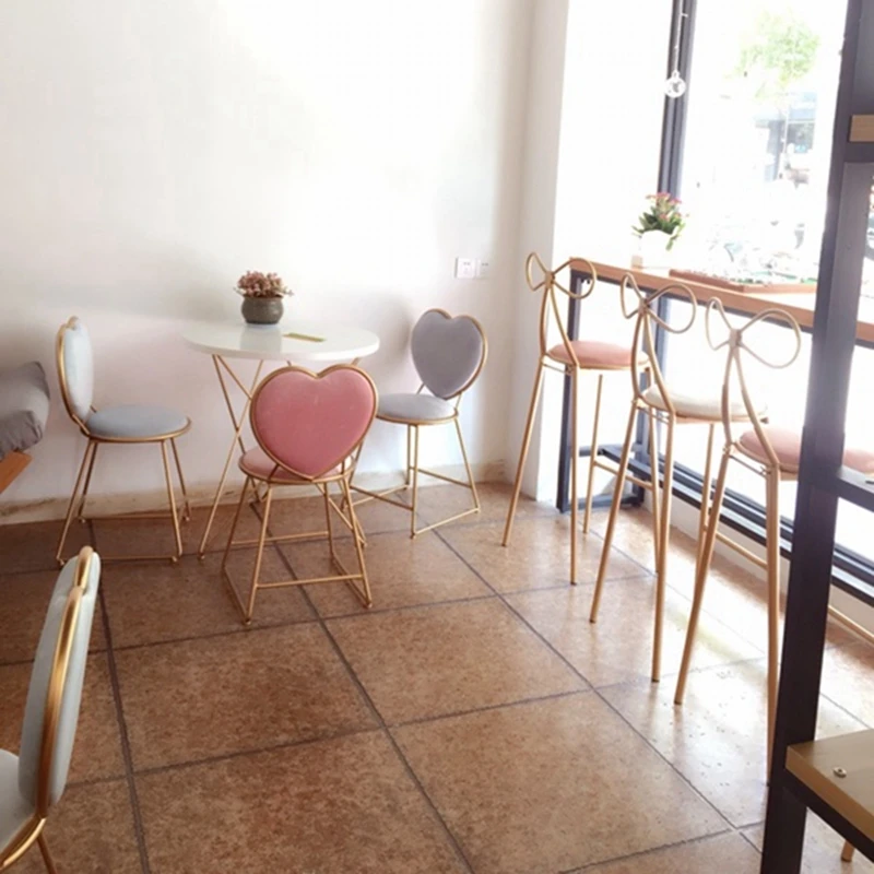 Скандинавские Ins красота макияж на спинку кресла Ресторан молочный чай магазин столы и стулья Железный простой дизайн ногтей сетка красный стул туалетный
