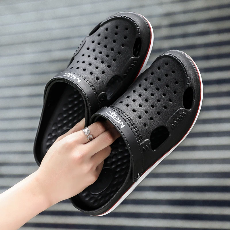 Hole Shoes Men Shoes Male Sandals Crocse Summer Shoes Sandalias Hombre Slippers Sandalet Clogs Sandles New 2019 Croc Mens Shoes