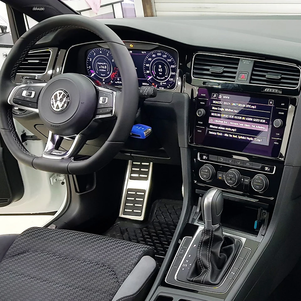 

Plug And Play Add Front Camera Reverse Camera In Car Camera Interface for 2018 VW Golf MK7 With Parking Guidelines Accessories